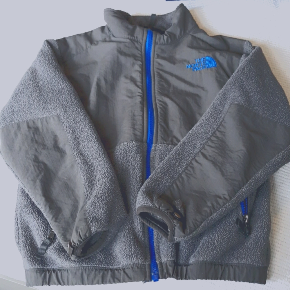 North face boys fleece jacket